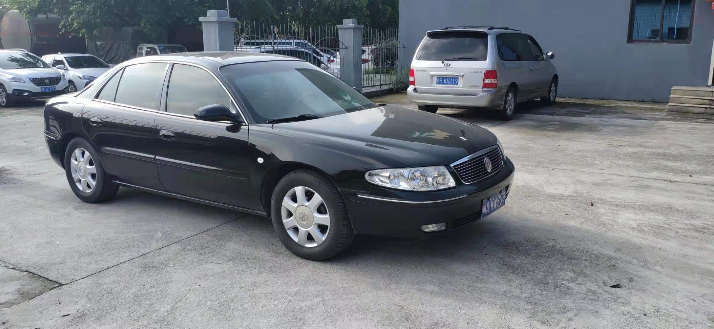 ?？怂埂⑸虾e克機(jī)車拍賣